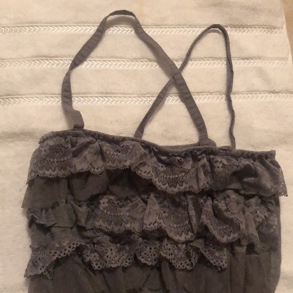 Gently worn Vintage Hollister gray ruffle camisole. Very Good condition. Xsmall - Picture 3 of 8